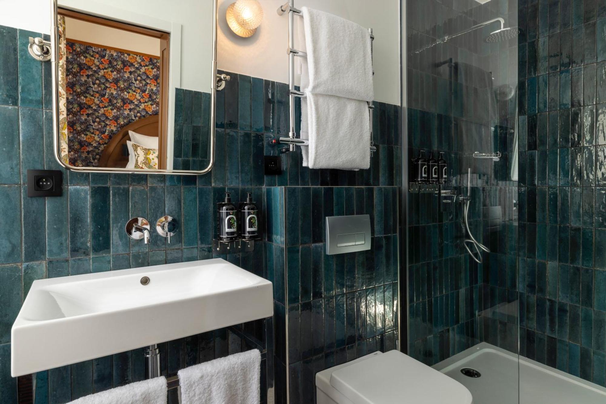 Hotel Ginette A La Folie & Spa Paryż Zewnętrze zdjęcie