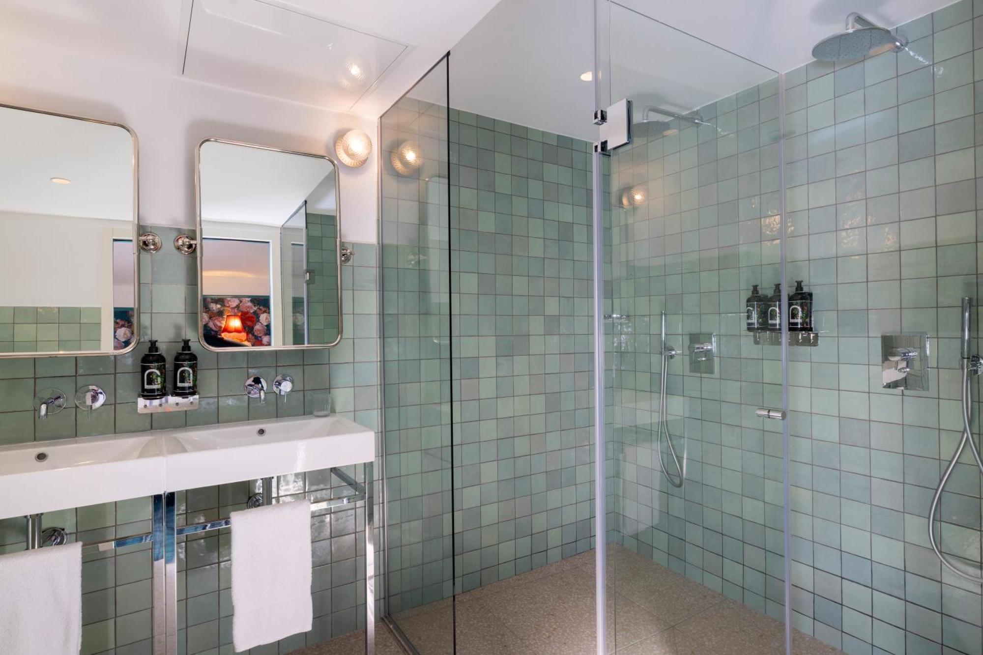 Hotel Ginette A La Folie & Spa Paryż Zewnętrze zdjęcie